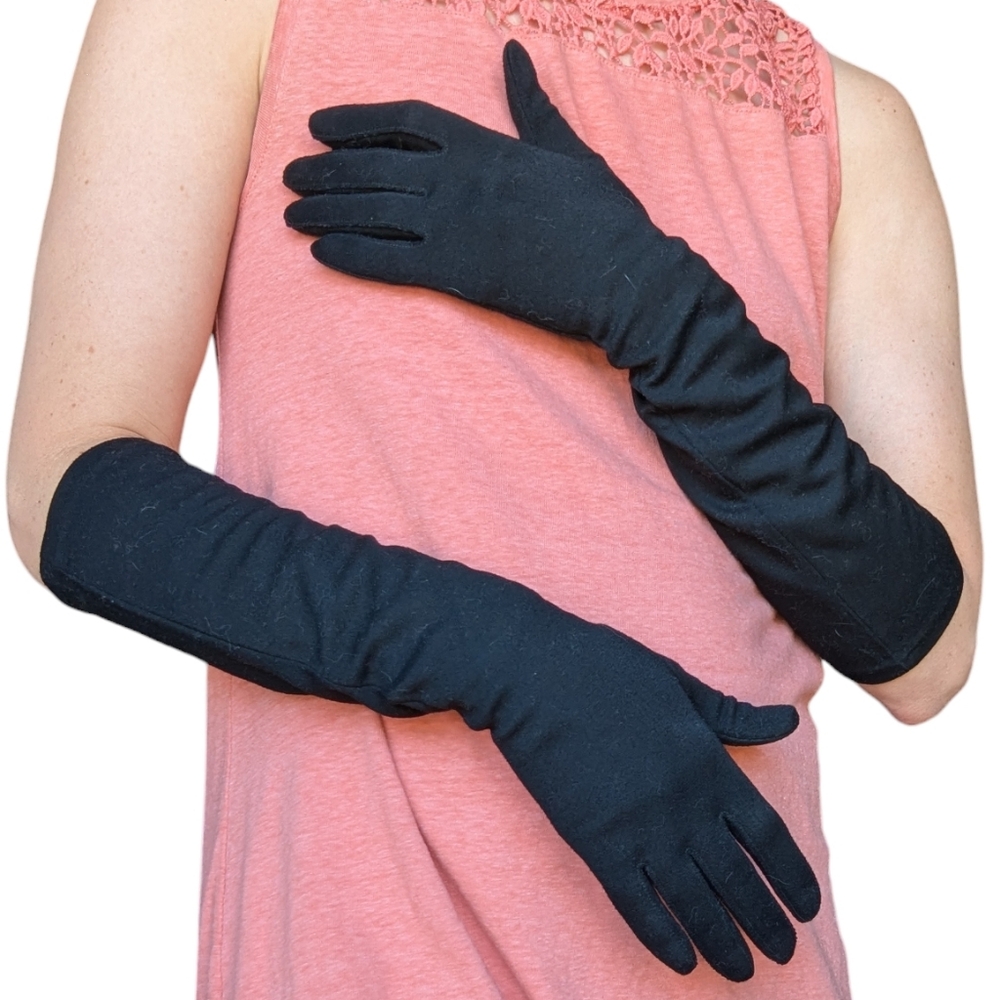 💥3 for$12 moving sale💥 Black elbow length gloves, size small, fabric